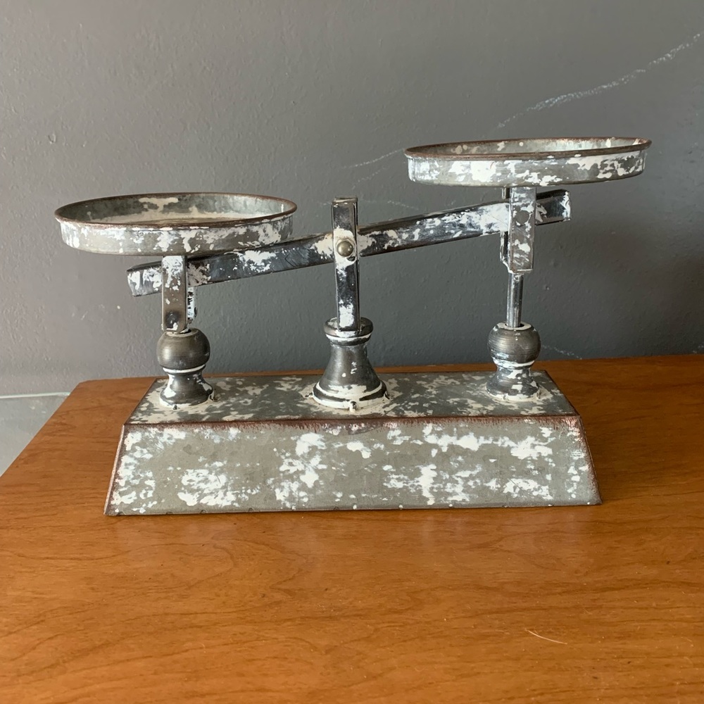 Farmhouse Metal Scale